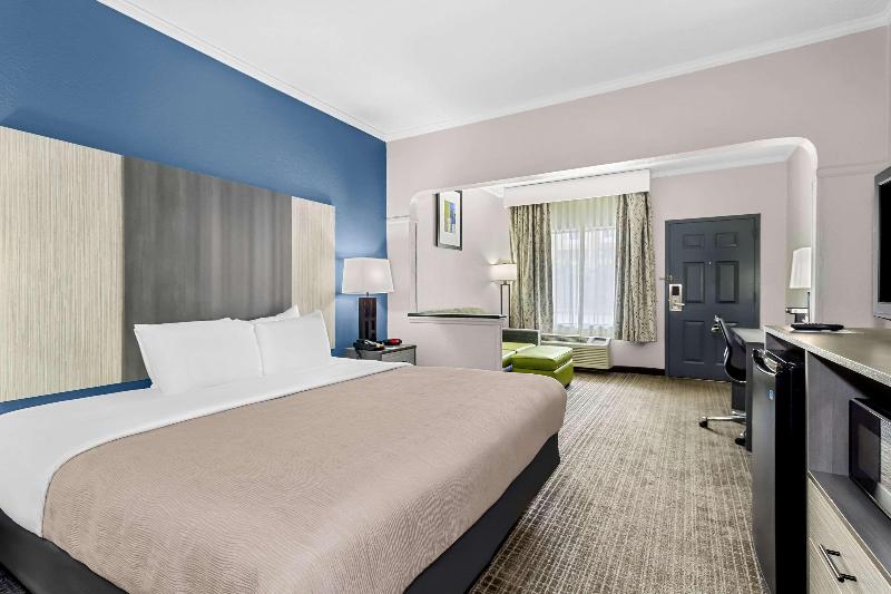Quality Inn & Suites Civic Center image
