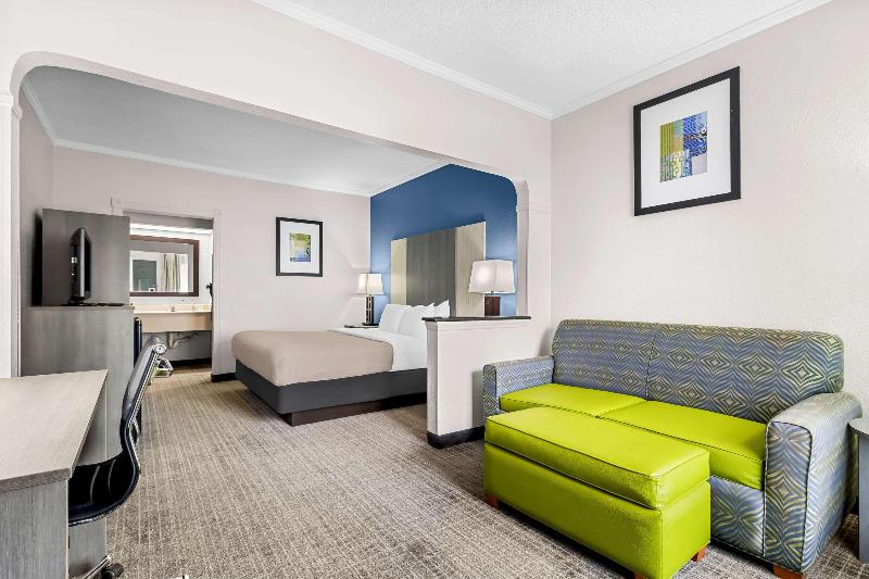 Quality Inn & Suites Civic Center image