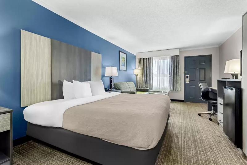 Quality Inn & Suites Civic Center image
