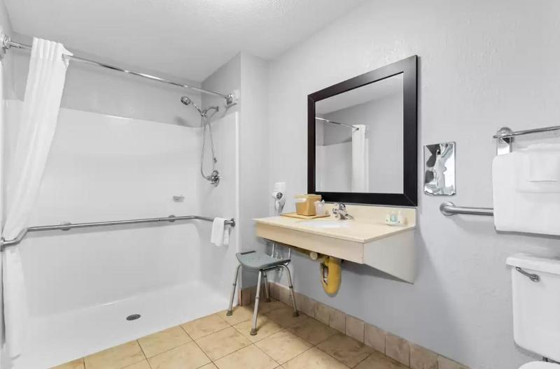 Quality Inn & Suites Civic Center image