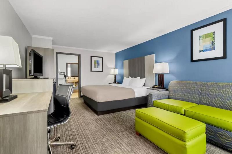 Quality Inn & Suites Civic Center image