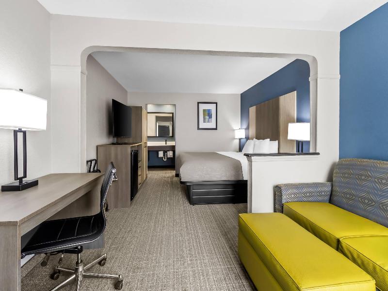 Quality Inn & Suites Civic Center image