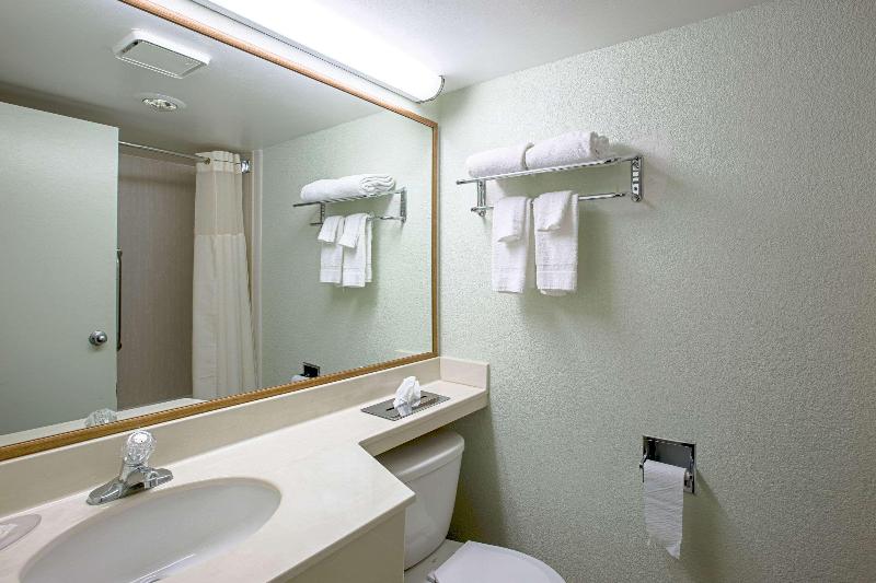 Quality Inn & Suites Council Bluffs Area image