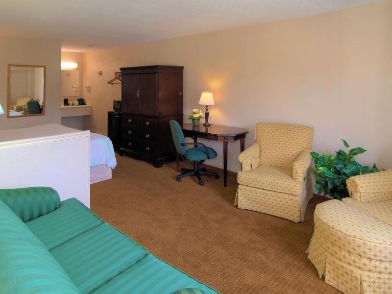 Econo Lodge Inn AND Suites at Ft. Benning