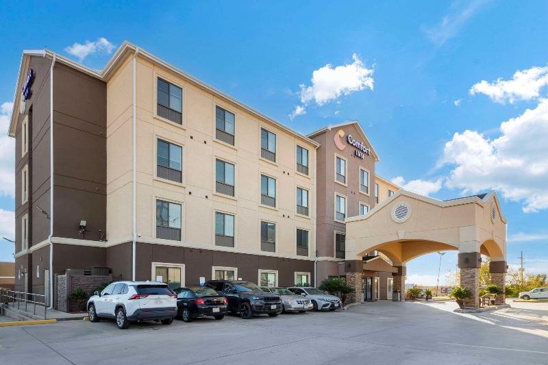 Comfort Inn Orange Area image