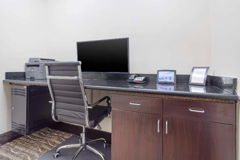 Comfort Inn Orange Area image