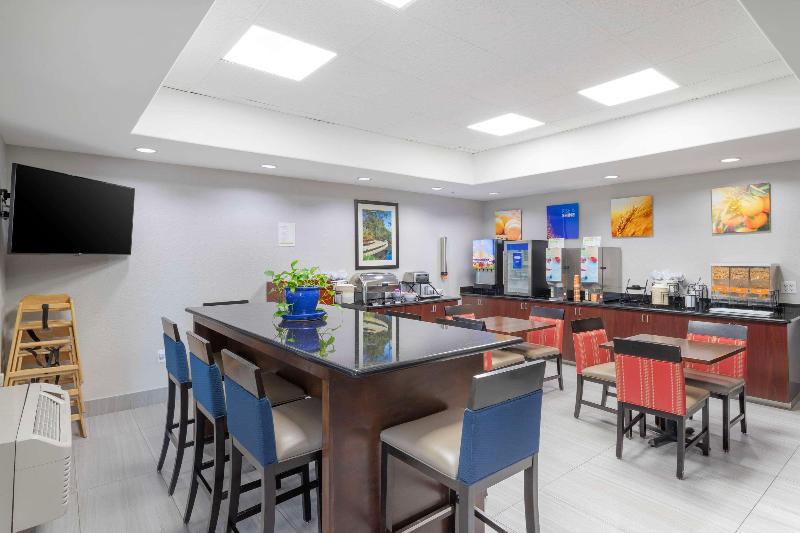 Comfort Inn Orange Area image