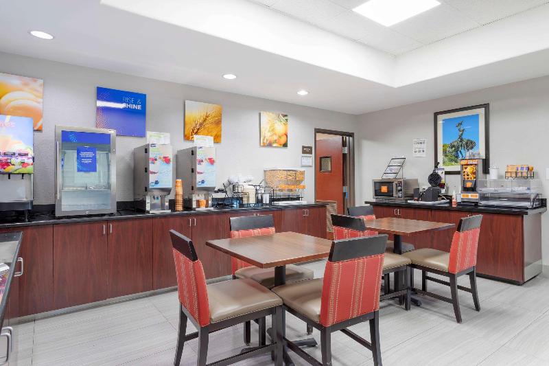 Comfort Inn Orange Area image