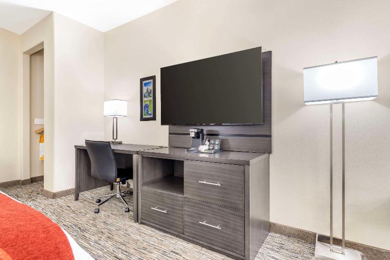 Comfort Inn Orange Area image
