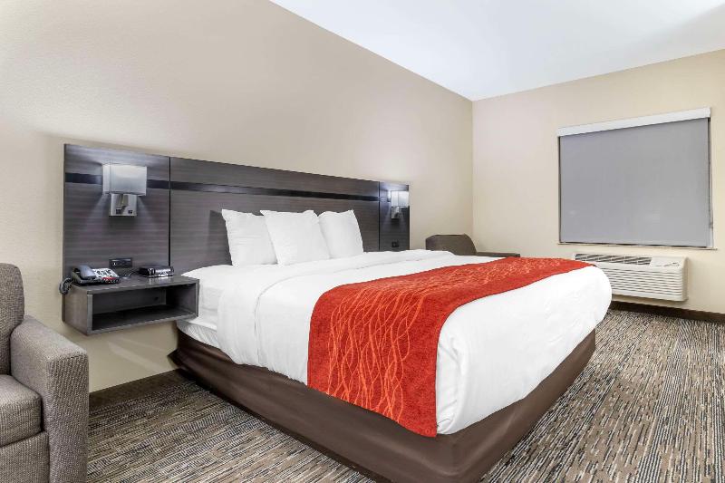 Comfort Inn Orange Area image