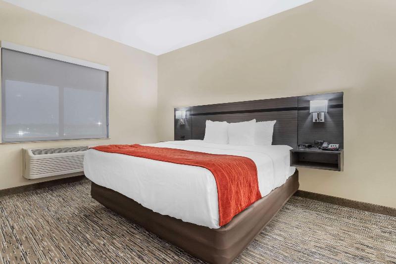 Comfort Inn Orange Area image