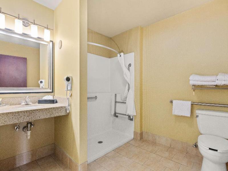 Portland Inn & Suites image