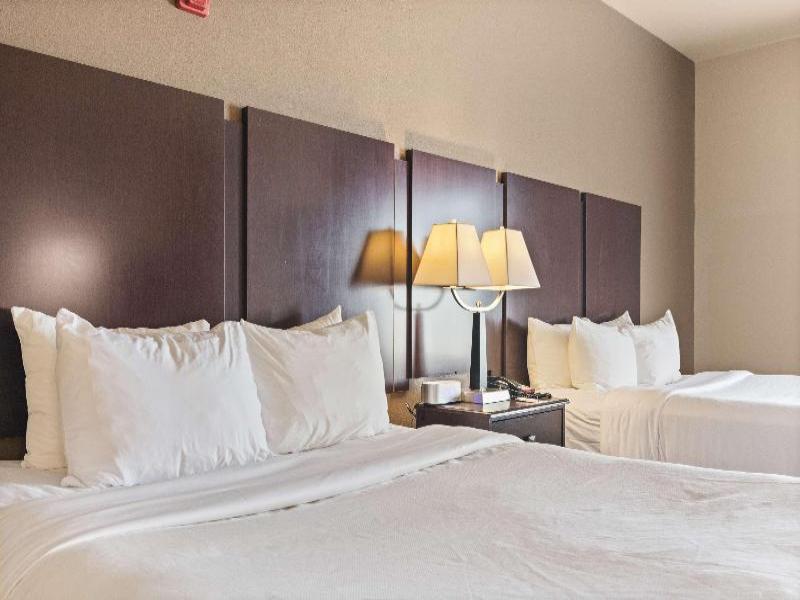 Portland Inn & Suites image