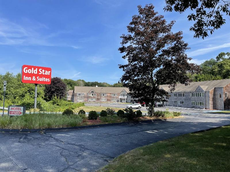 Gold Star Inn & Suites image
