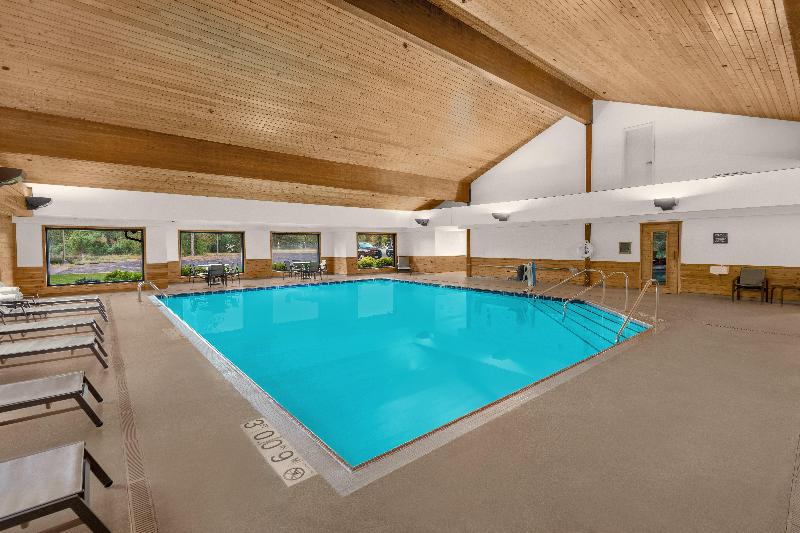 Holiday Inn Express & Suites Hayward image