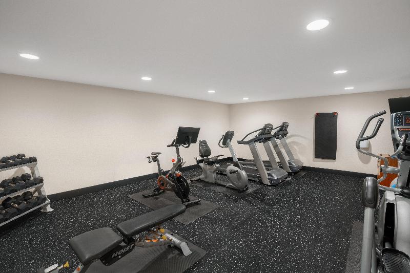 Holiday Inn Express & Suites Hayward image