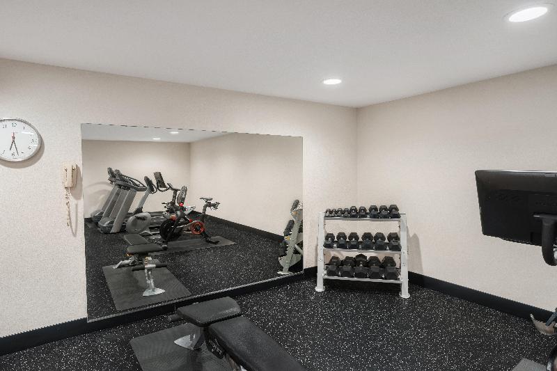 Holiday Inn Express & Suites Hayward image