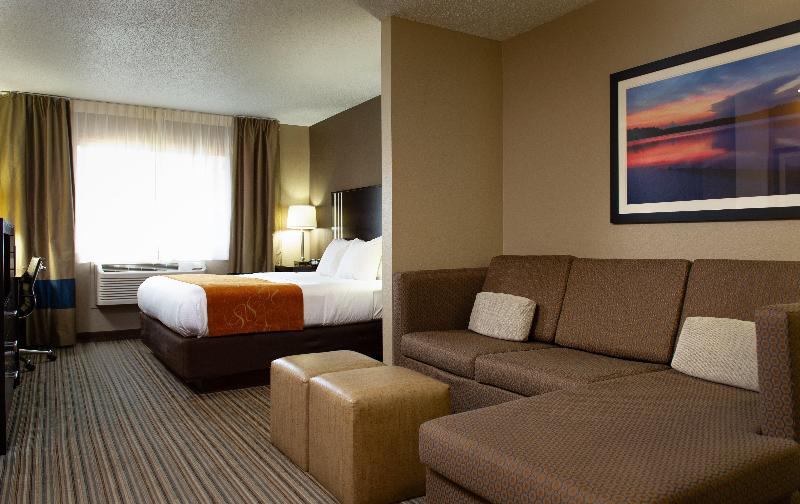 Holiday Inn Express & Suites Hayward image