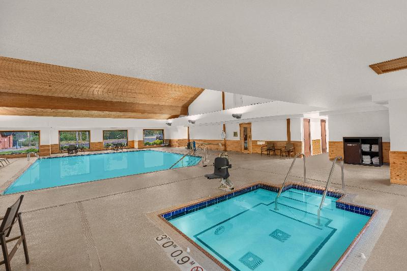 Holiday Inn Express & Suites Hayward image