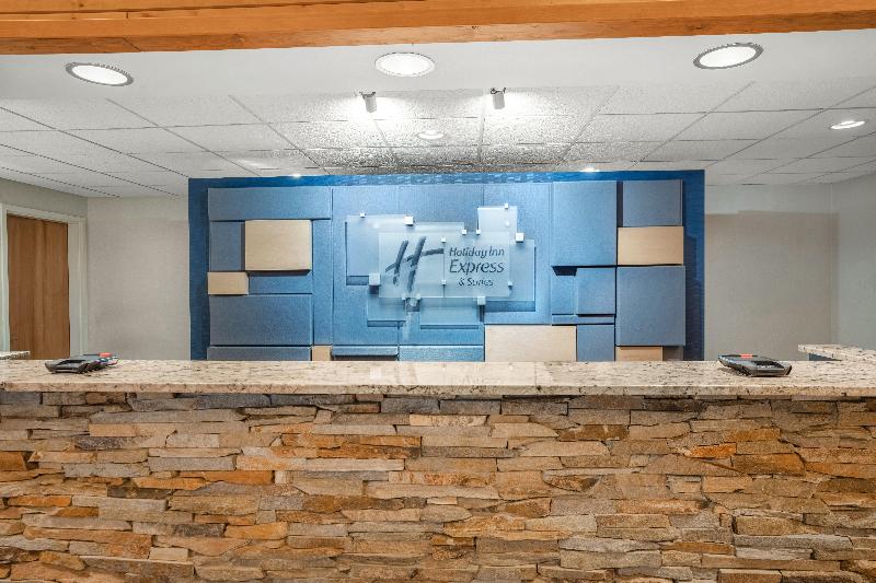 Holiday Inn Express & Suites Hayward image