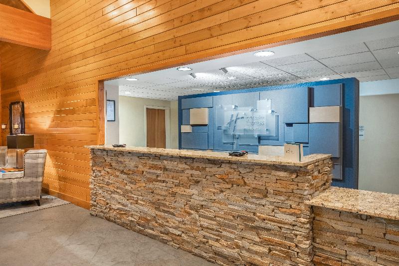 Holiday Inn Express & Suites Hayward image