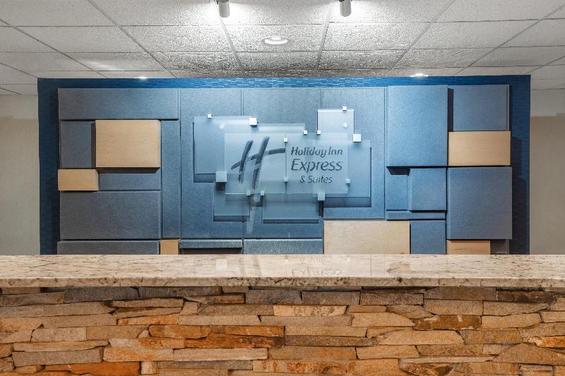 Holiday Inn Express & Suites Hayward image