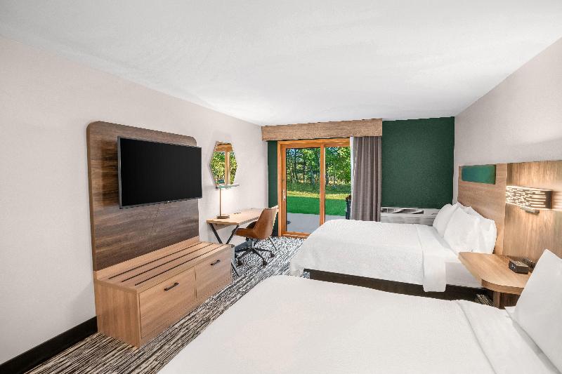 Holiday Inn Express & Suites Hayward image