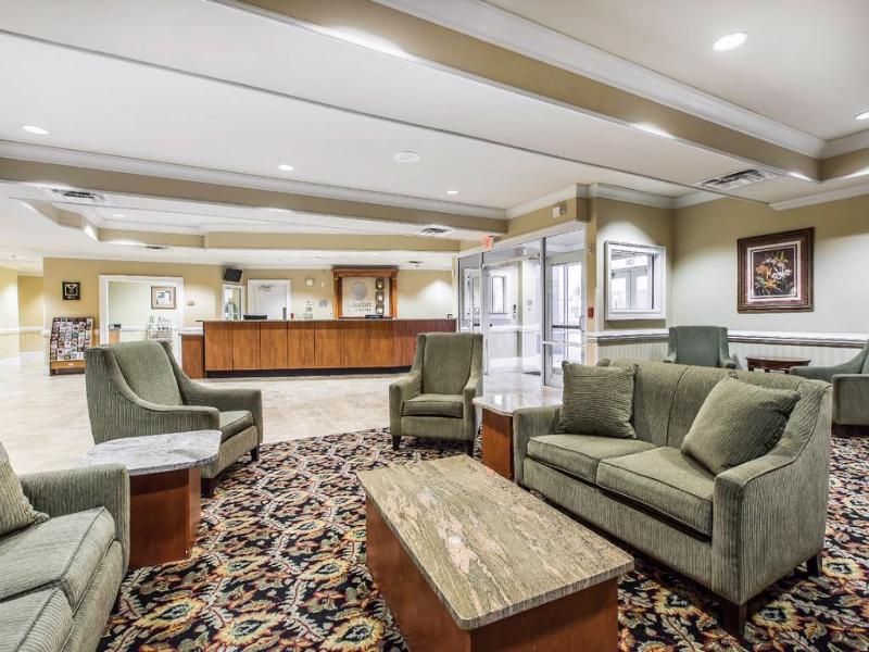 Comfort Inn & Suites Tifton Area image
