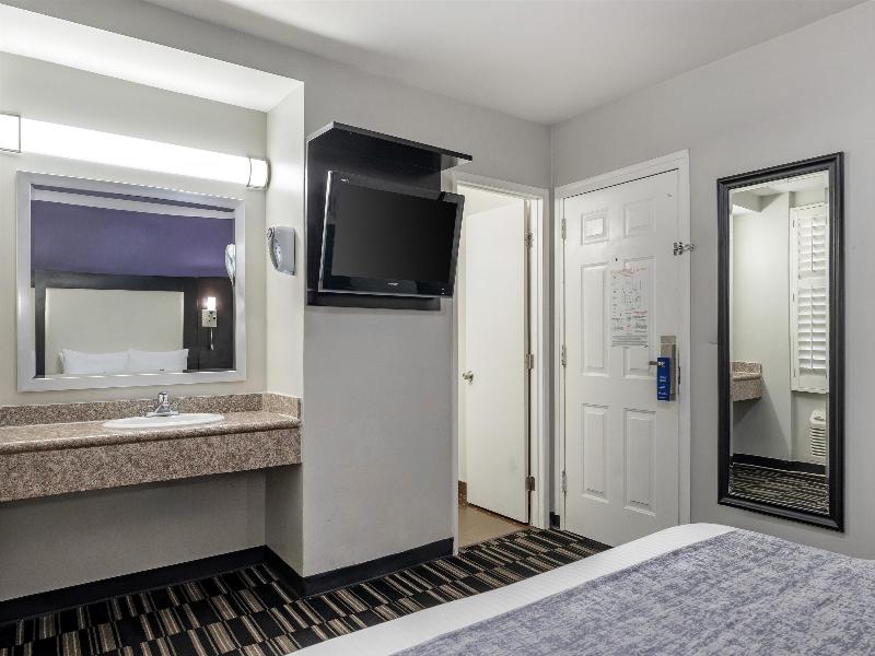SureStay Hotel by Best Western Beverly Hills West image