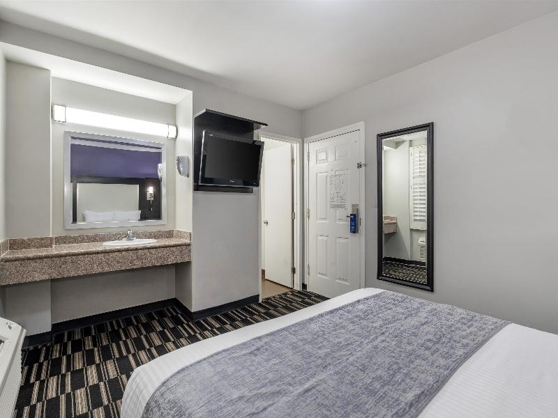 SureStay Hotel by Best Western Beverly Hills West image