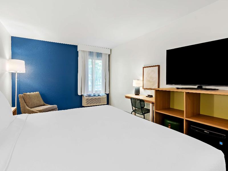 Spark By Hilton Winston-Salem University image