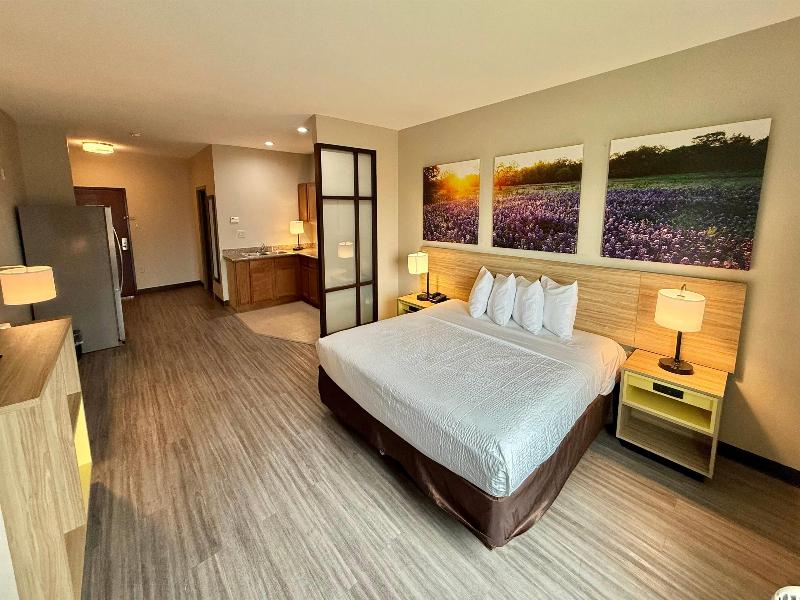 Days Inn Suites Houston - West Energy Corridor image