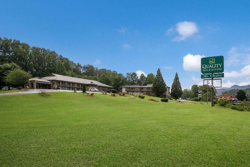 Quality Inn & Suites Mt. Chalet image