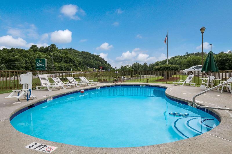 Quality Inn & Suites Mt. Chalet image