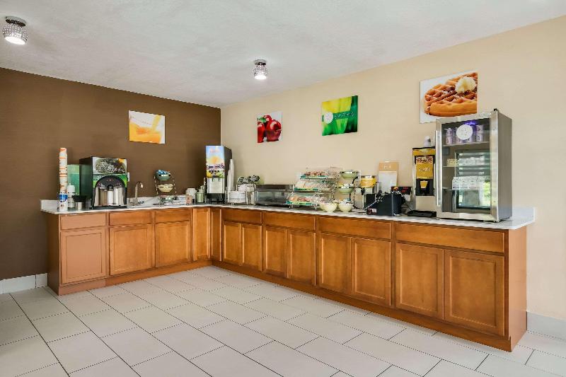 Quality Inn & Suites Mt. Chalet image