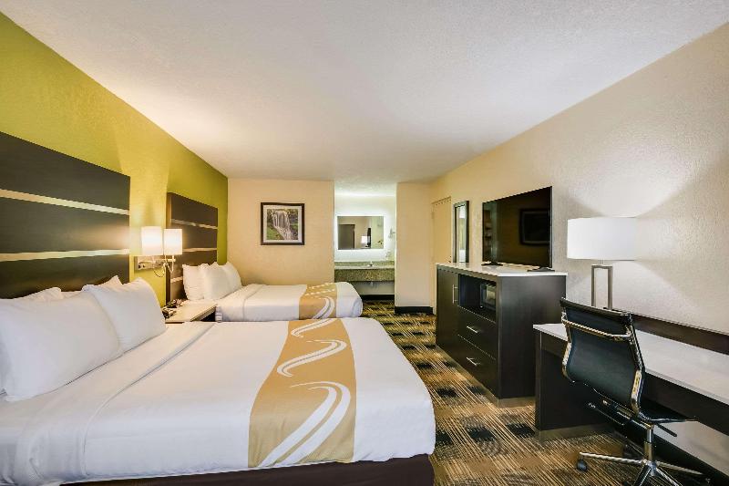Quality Inn & Suites Mt. Chalet image
