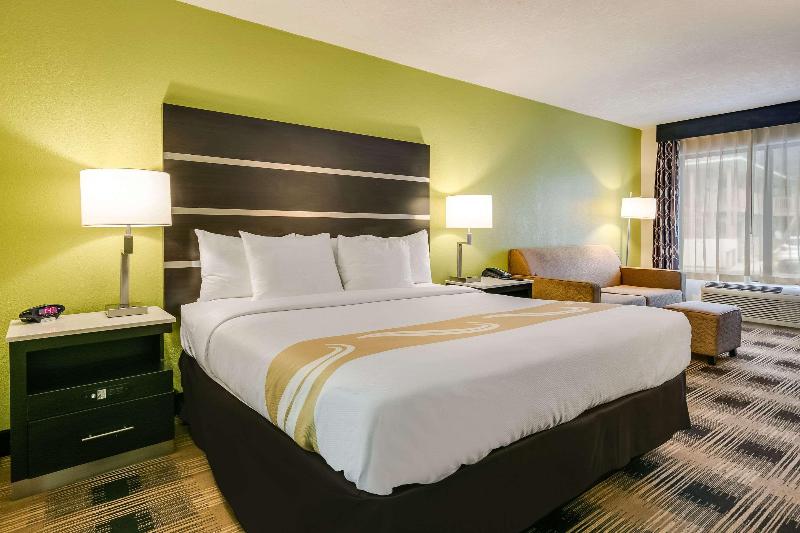 Quality Inn & Suites Mt. Chalet image