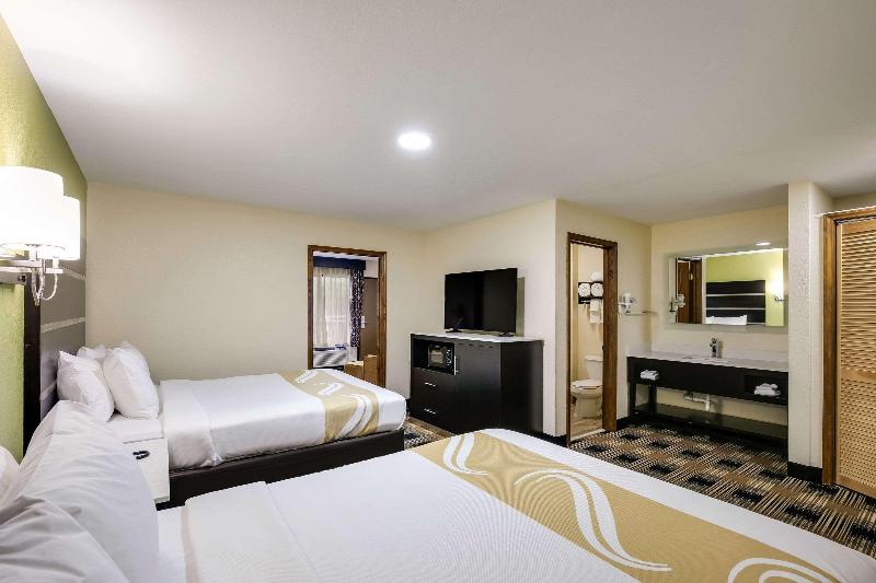 Quality Inn & Suites Mt. Chalet image