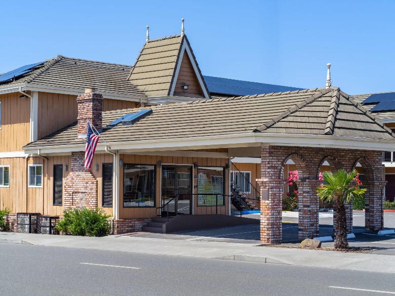 Ramada Bayside Inn and Suites