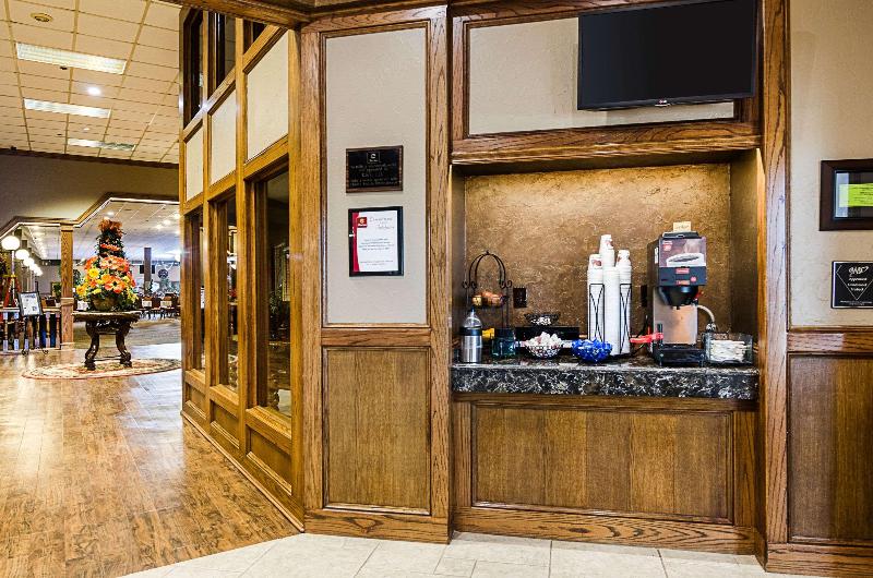 Clarion Inn Garden City Area image