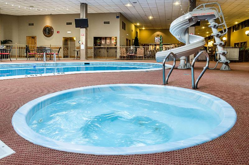Clarion Inn Garden City Area image