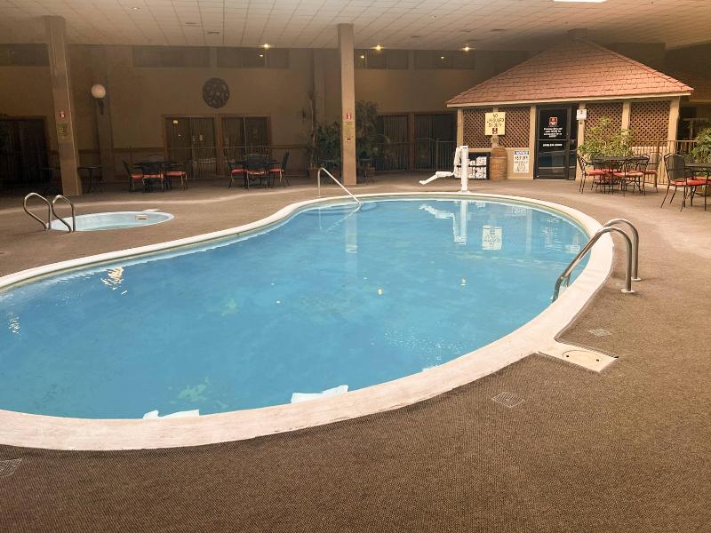 Clarion Inn Garden City Area image