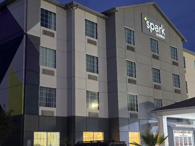 Spark by Hilton Selma image