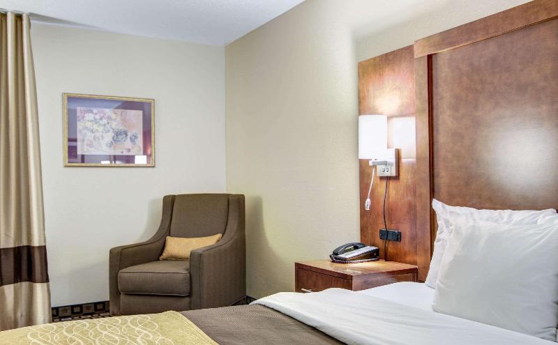 Comfort Inn & Suites Athens North image