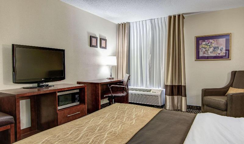 Comfort Inn & Suites Athens North image