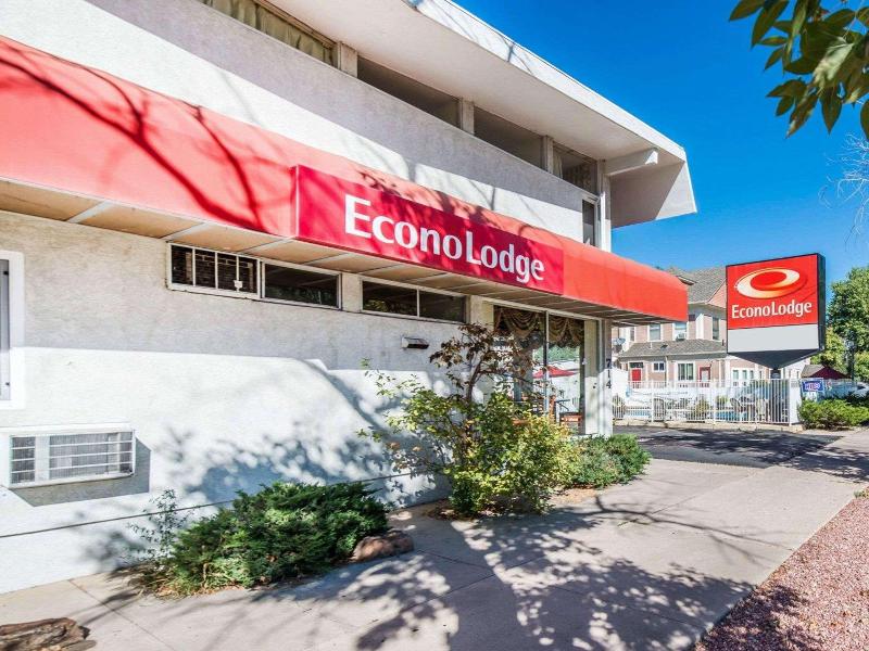 Econo Lodge Downtown image