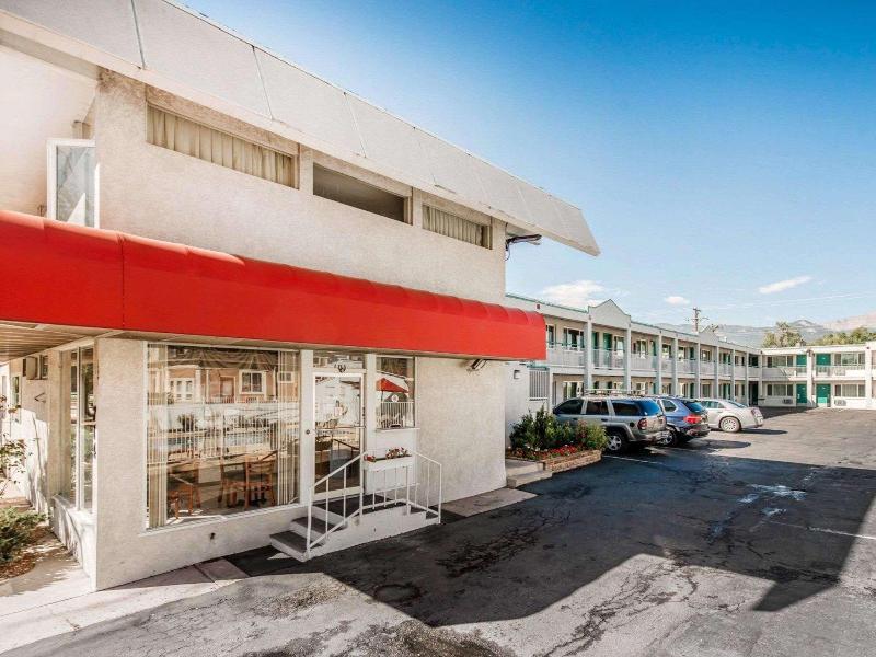 Econo Lodge Downtown image
