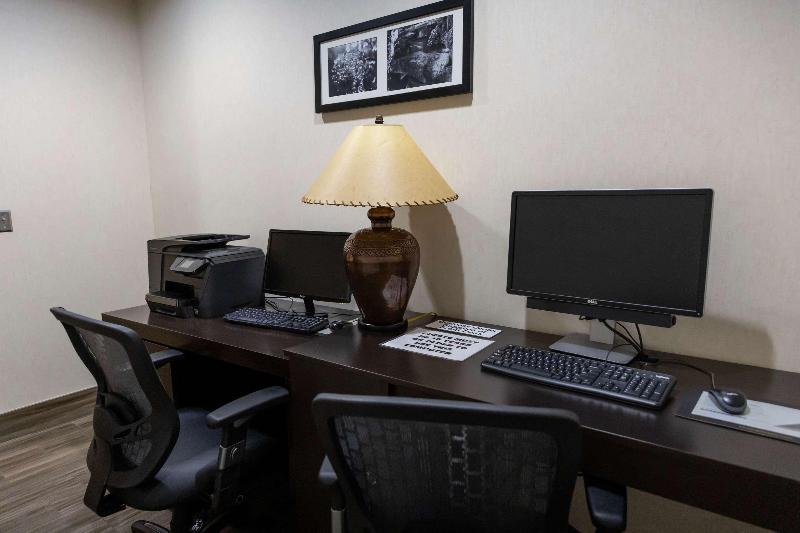 Sleep Inn & Suites Evansville image