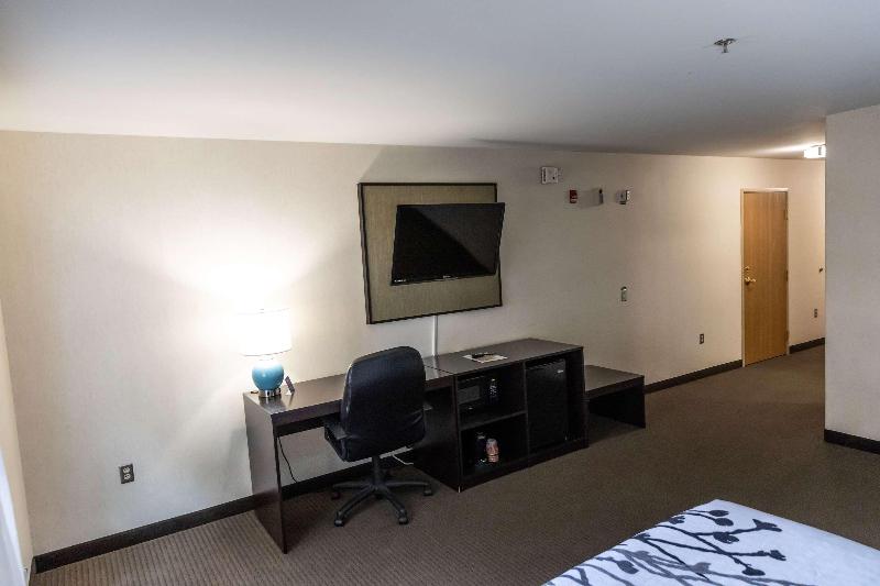 Sleep Inn & Suites Evansville image