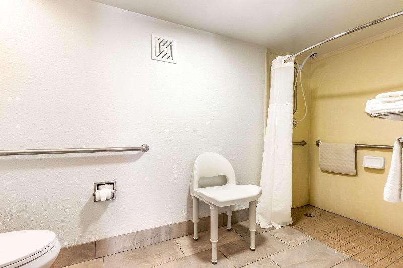 Quality Inn Mobile West Tillmans Corner image
